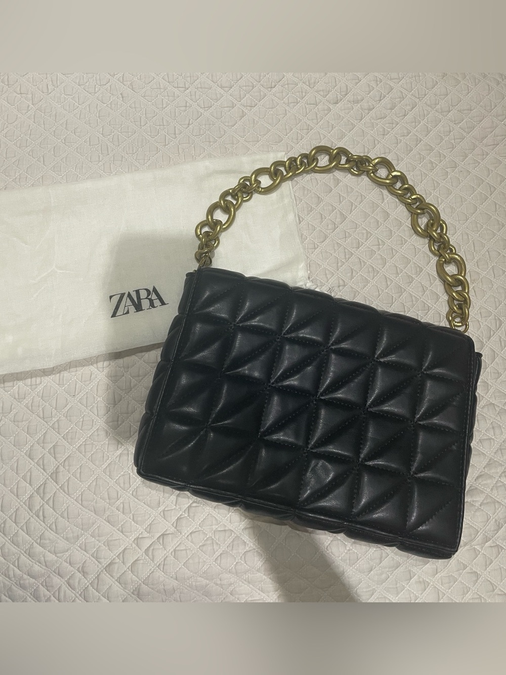 NWOT Zara Black Quilted Shoulder Bag with Gold Chain Handle